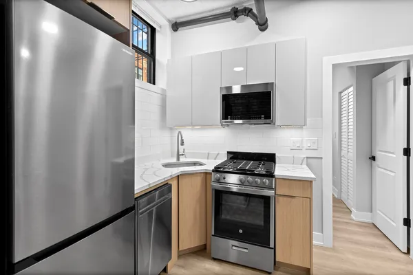 $1,753 | 1649 West Jonquil Terrace, Unit GE, Chicago, IL 60626