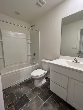 $2,950 | 217 Goldenrod Drive, Elgin, IL 60124