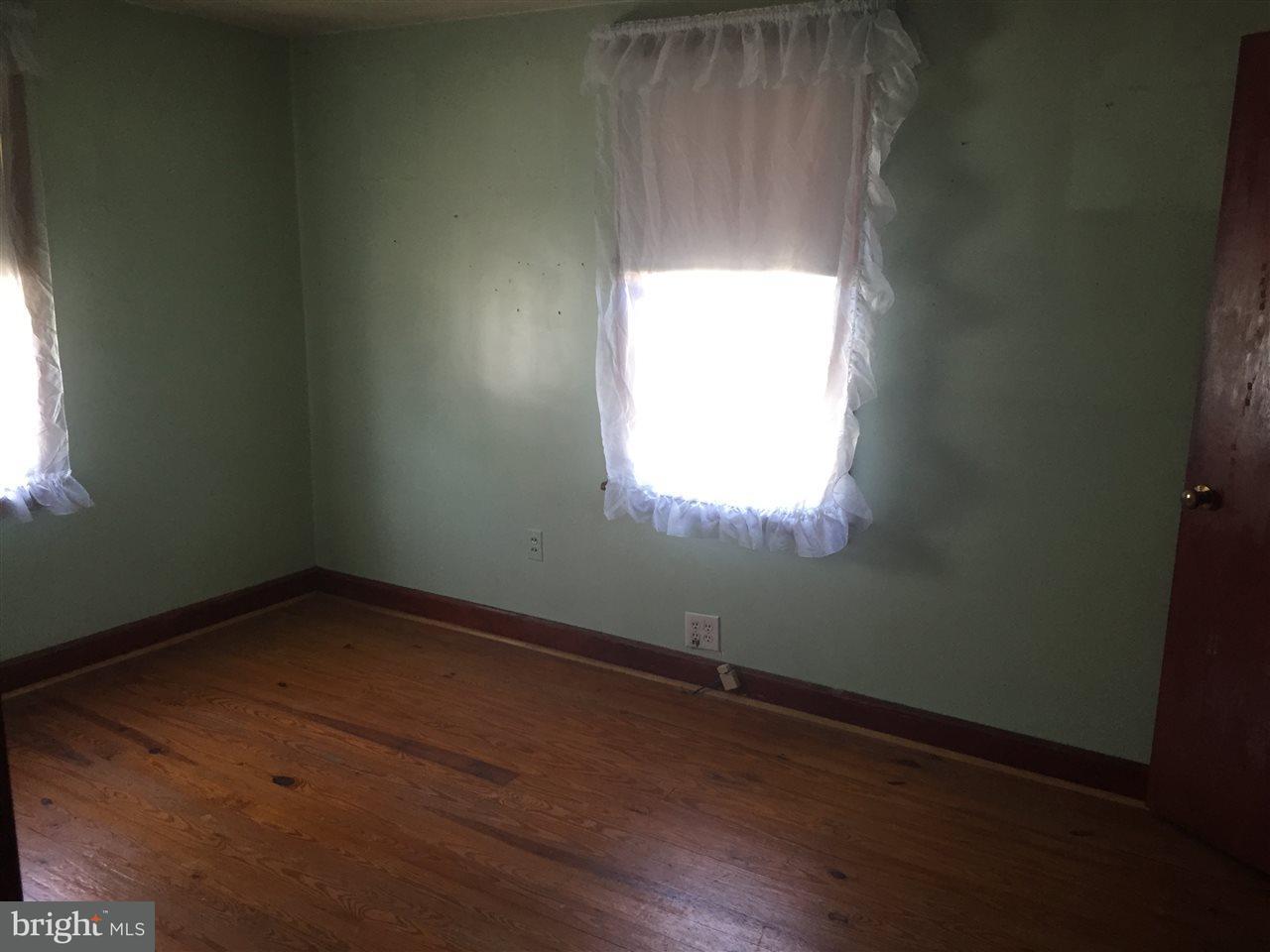 498 South High Street Hanover, PA 17331 - Photo 5 of 11 Gallery Image 5