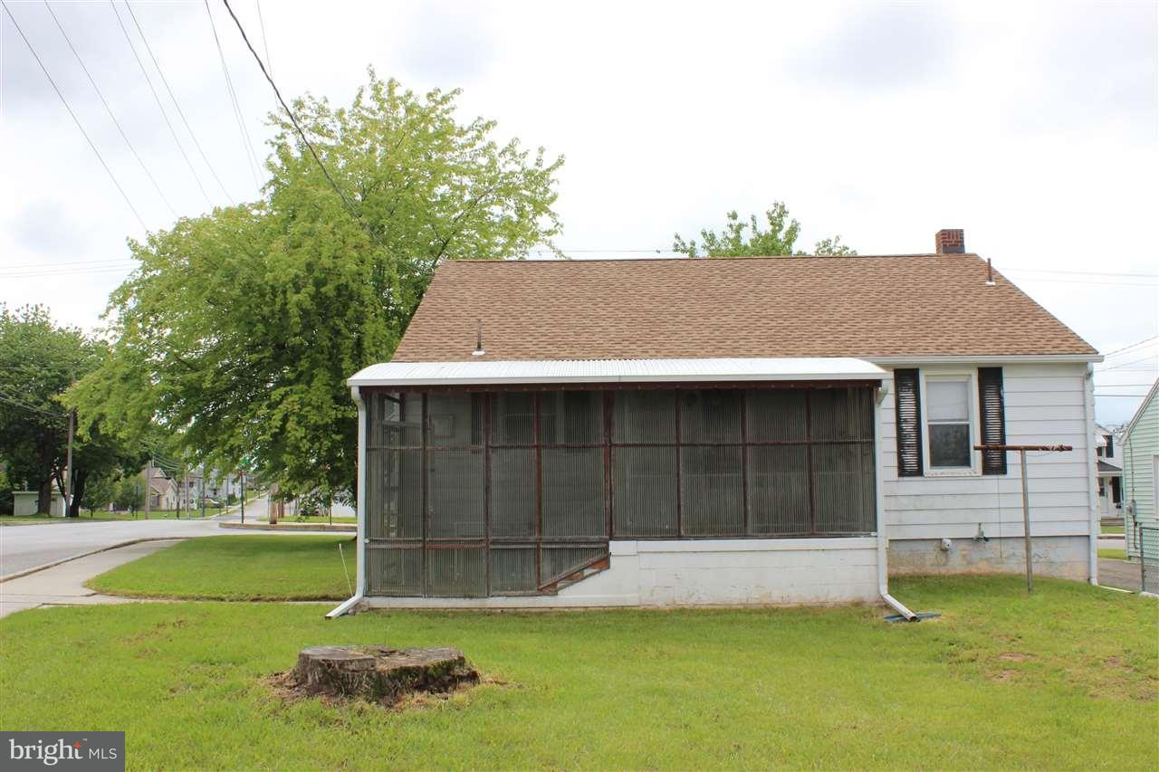 498 South High Street Hanover, PA 17331 - Photo 10 of 11 Gallery Image 10