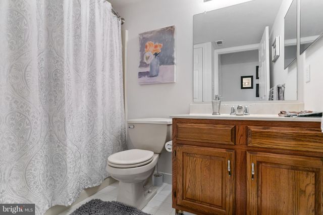 $410,000 | 204 Dogwood Drive, Mount Laurel, NJ 08054