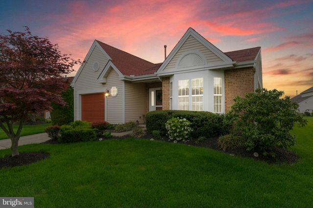 $410,000 | 204 Dogwood Drive, Mount Laurel, NJ 08054