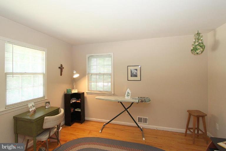 7809 Falstaff Road McLean, VA 22102 - Photo 14 of 25 Bedroom #3