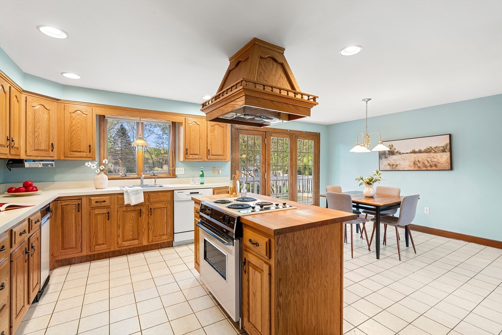 14 Eugene Road Burlington, MA 01803 - Photo 8 of 33 Gallery Image 8