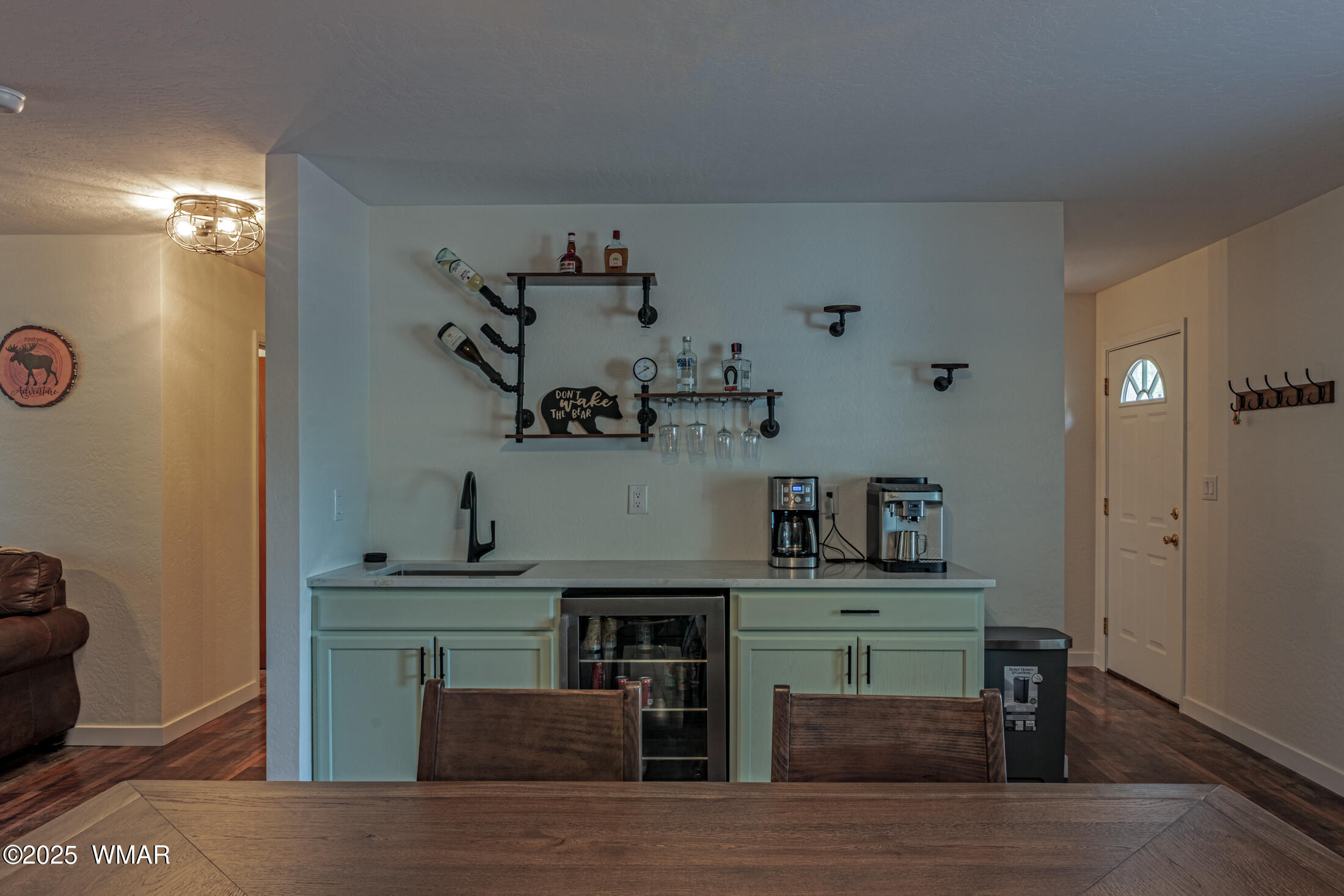703 Backwoods Trail Lakeside, AZ 85929 - Photo 10 of 31 wet bar complete with wine fridge and quartz countertops