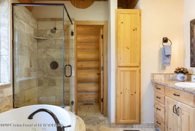 $3,125,000 | 14165 South U Highway, Bondurant, WY 82922