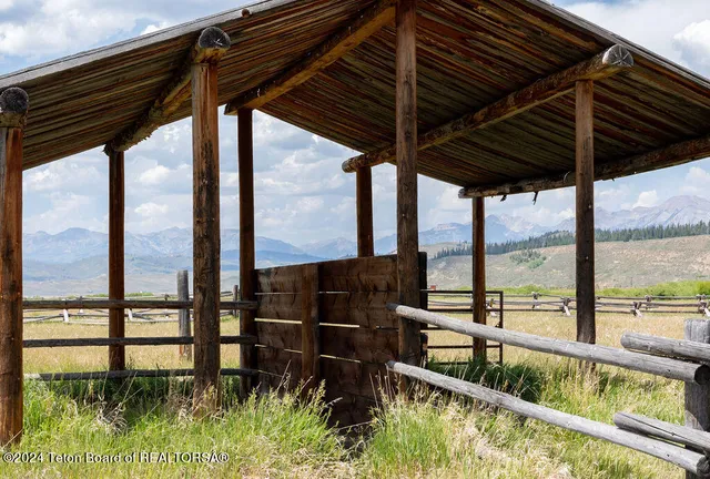 $3,125,000 | 14165 South U Highway, Bondurant, WY 82922