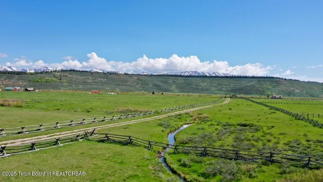 $3,125,000 | 14165 South U Highway, Bondurant, WY 82922