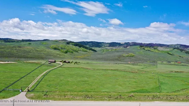 $3,125,000 | 14165 South U Highway, Bondurant, WY 82922