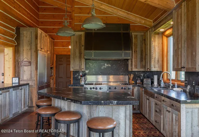 $3,125,000 | 14165 South U Highway, Bondurant, WY 82922