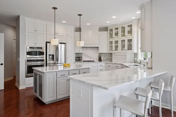 $1,100,000 | 6160 Ithaca Lane North, Minneapolis, MN 55446