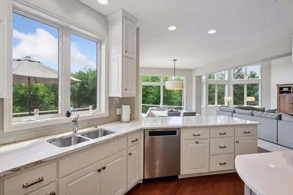 $1,100,000 | 6160 Ithaca Lane North, Minneapolis, MN 55446