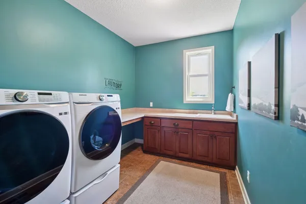 $1,100,000 | 6160 Ithaca Lane North, Minneapolis, MN 55446