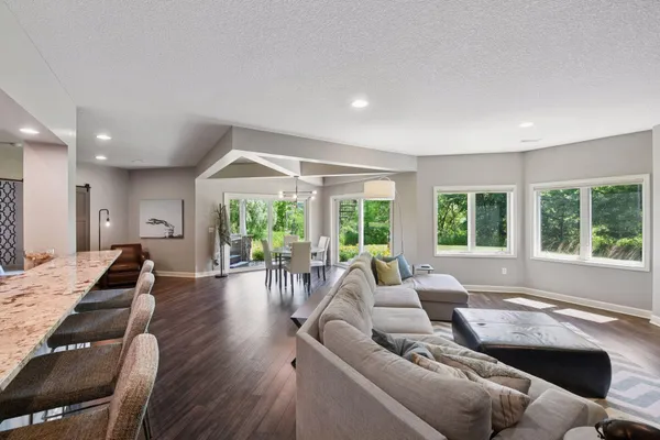 $1,100,000 | 6160 Ithaca Lane North, Minneapolis, MN 55446