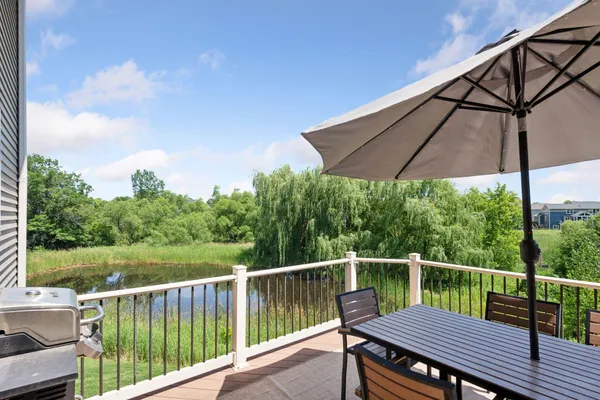 $1,100,000 | 6160 Ithaca Lane North, Minneapolis, MN 55446