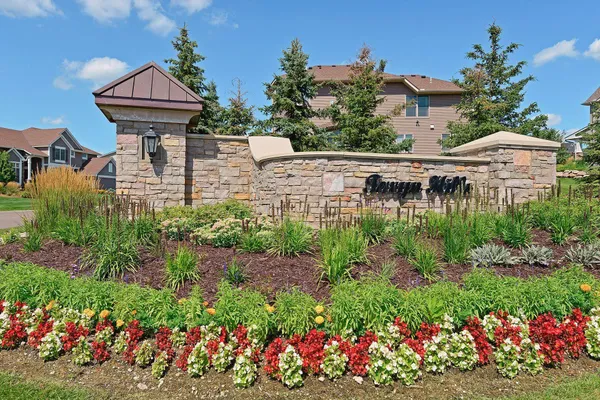 $1,100,000 | 6160 Ithaca Lane North, Minneapolis, MN 55446