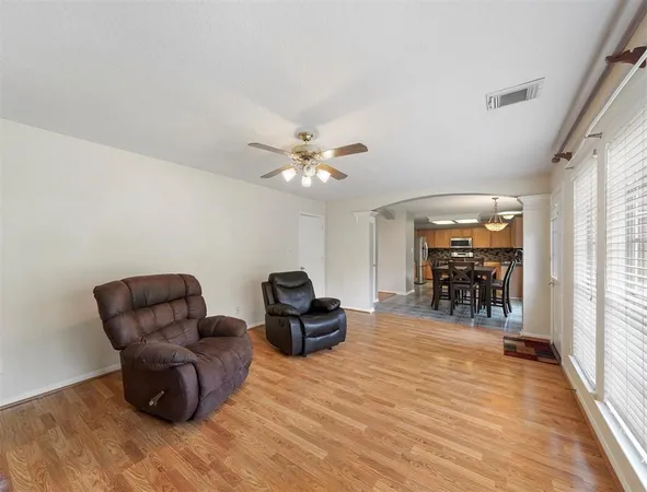 $2,500 | 25719 Bearborough Drive, Spring, TX 77386