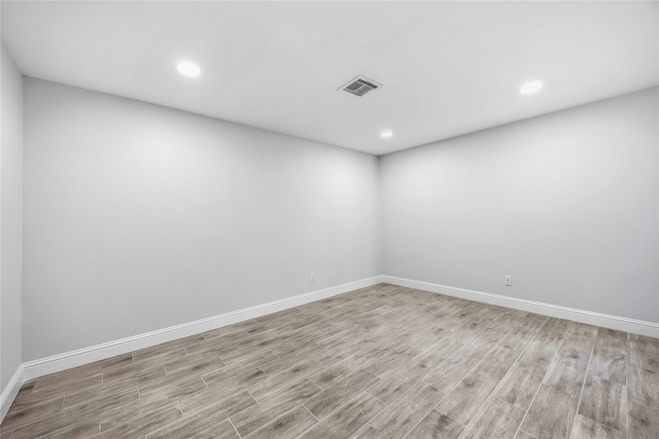 8115 Tarbell Road Houston, TX 77034 - Photo 4 of 24 a view of empty room