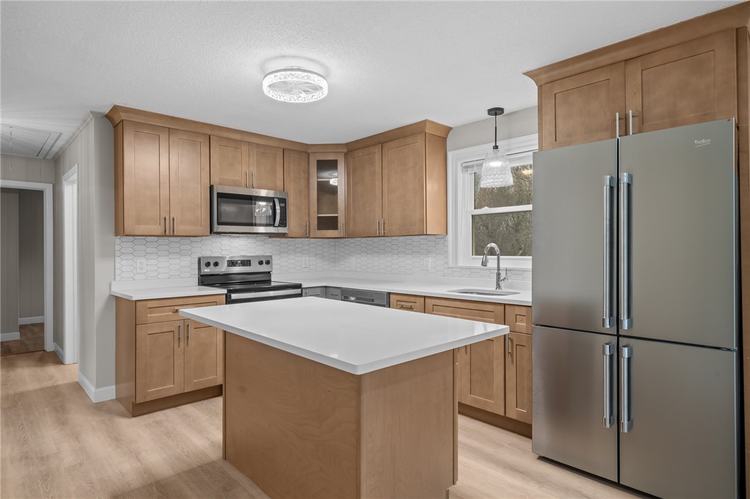 134 Church Street Westerly, RI 02808 - Photo 10 of 50