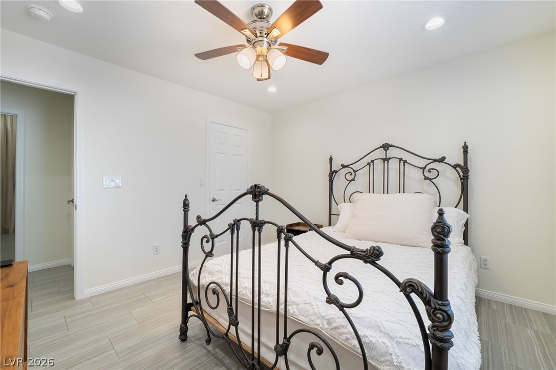 10380 Gilespie Street Las Vegas, NV 89183 - Photo 22 of 40 Gallery Image 22
