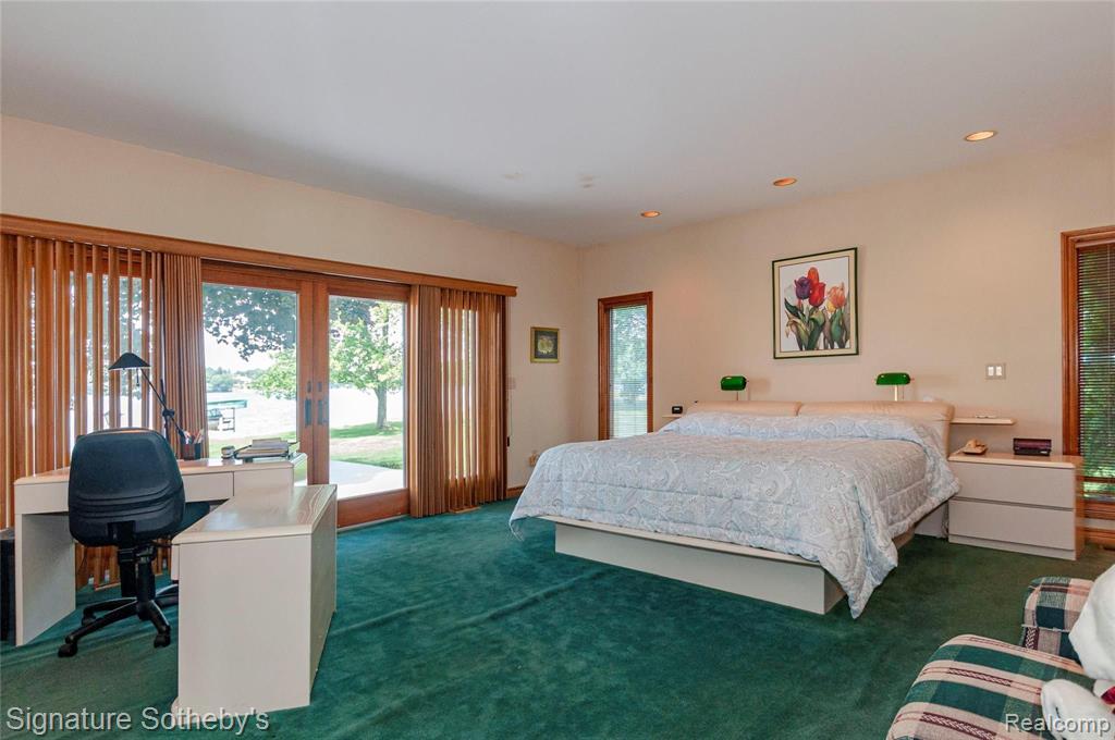 2020 Lake Angelus Road Lake Angelus, MI 48326 - Photo 27 of 52