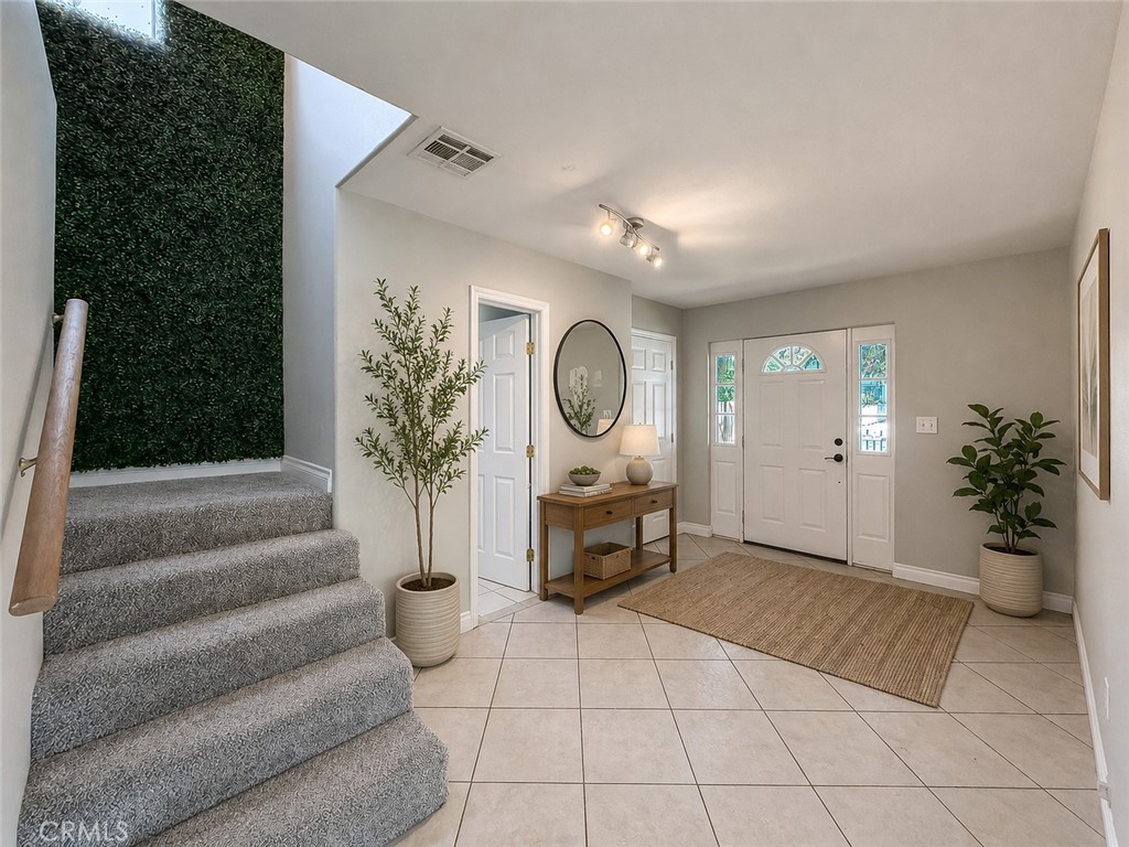 58 Charles Street Moorpark, CA 93021 - Photo 8 of 64 Virtually Staged Entry