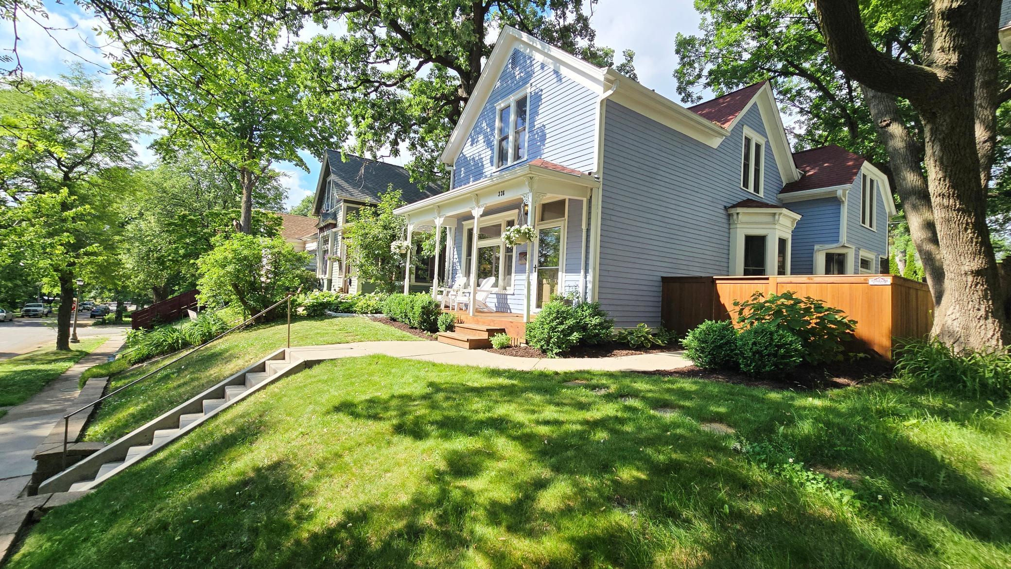 336 Maple Street St. Paul, MN 55106 - Photo 5 of 39