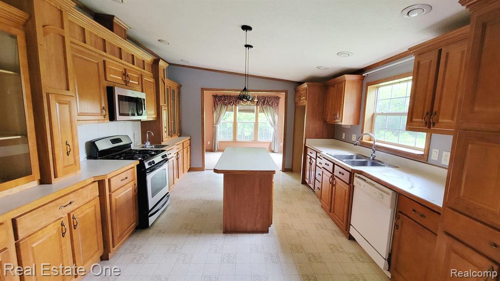 16193 Donald Road Capac, MI 48014 - Photo 10 of 43