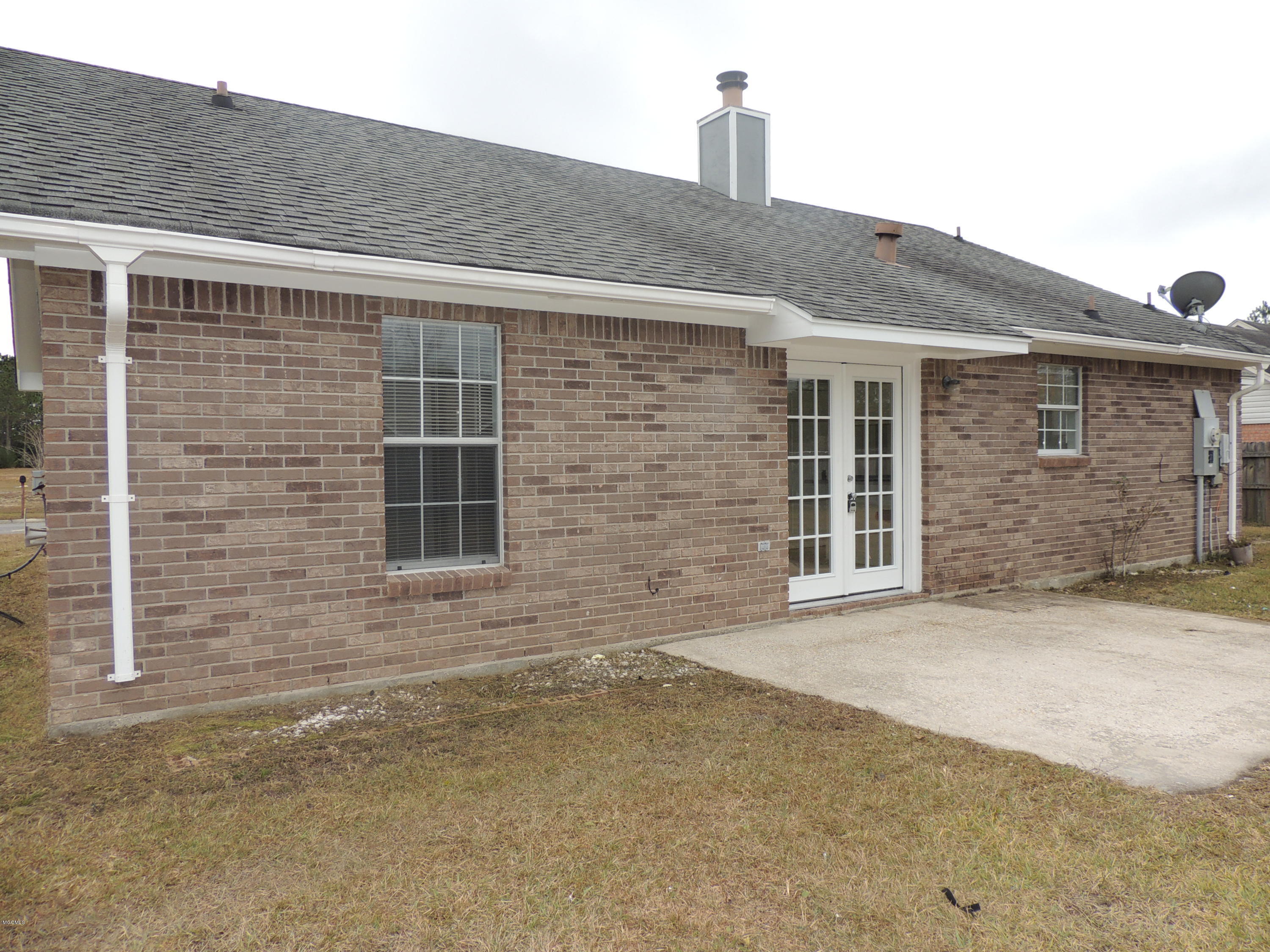 7825 Ridgecrest Circle Biloxi, MS 39532 - Photo 54 of 57 2018-12-19 15.14.17