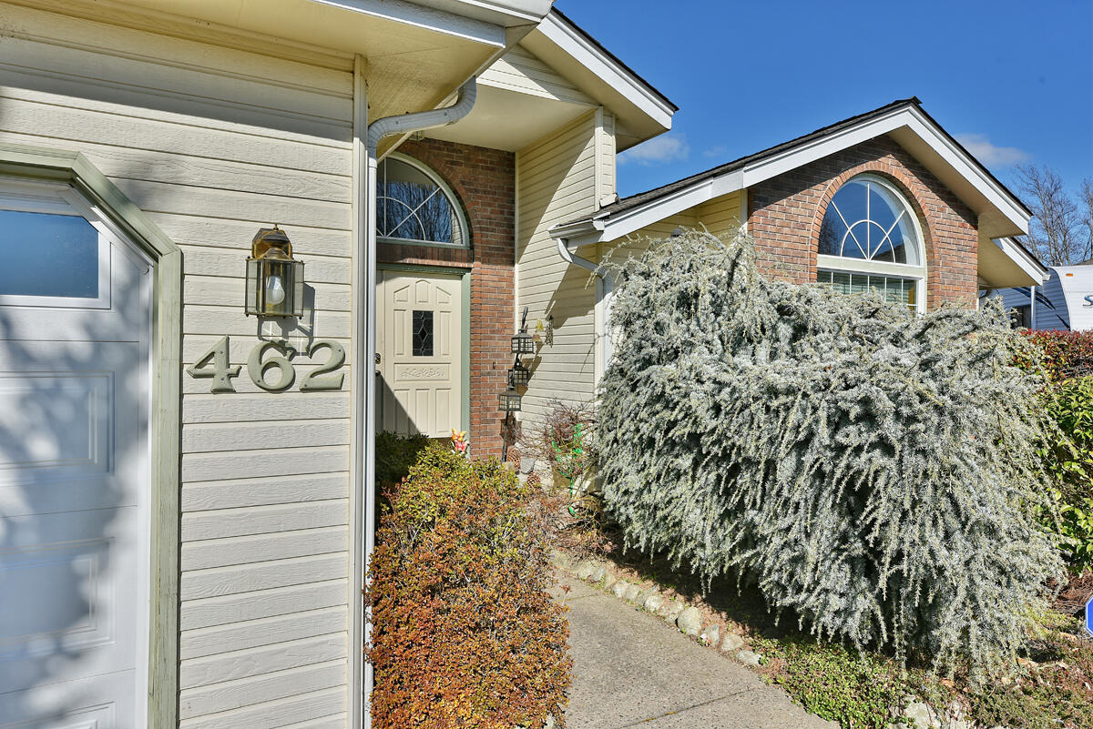 462 Creekside Circle Central Point, OR 97502 - Photo 5 of 32 DSC_7666
