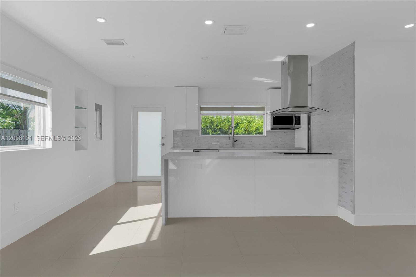 9520 Lisa Road Cutler Bay, FL 33157 - Photo 2 of 37 Gallery Image 2