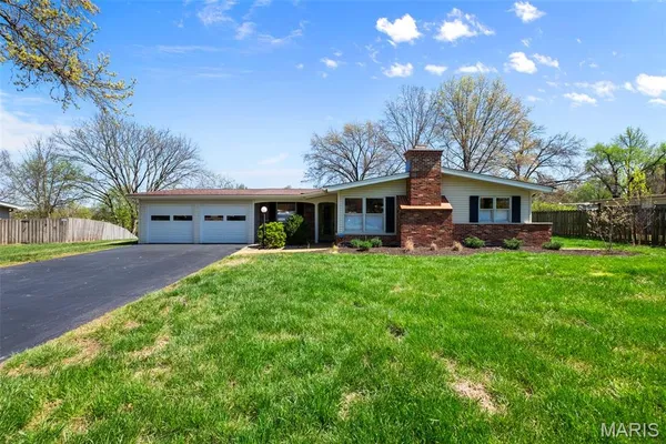 $399,000 | 760 Pebbleshire Lane, St. Louis, MO 63122