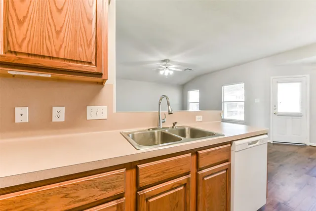 $1,800 | 3863 Silver Hawk Drive, Katy, TX 77449