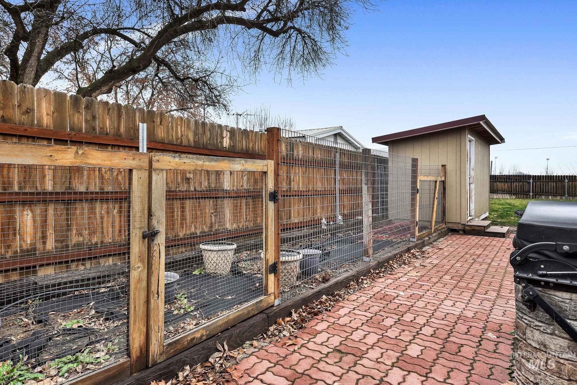 709 East Elm Avenue Parma, ID 83660 - Photo 40 of 48