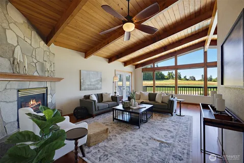 $1,183,000 | 8802 Key Peninsula Highway Northwest, Lakebay, WA 98349