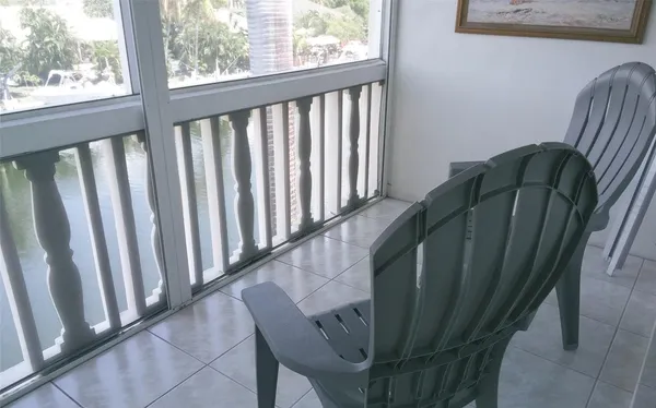 $3,500 | 460 Paradise Isle Boulevard, Unit 301, Hallandale Beach, FL 33009