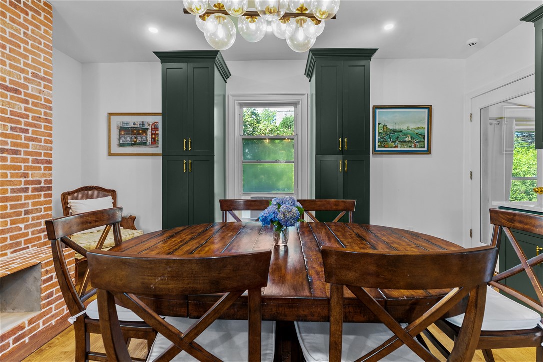 93 East Main Road Portsmouth, RI 02871 - Photo 12 of 50 Dining Area