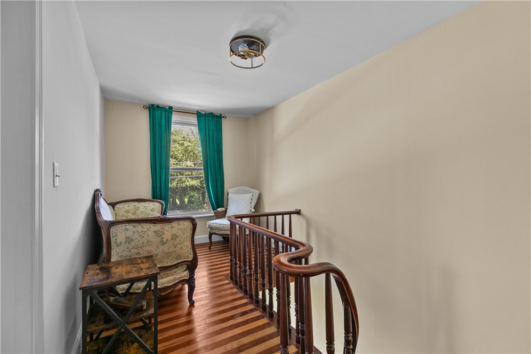 93 East Main Road Portsmouth, RI 02871 - Photo 36 of 50 Seoond Floor Landing with period woodworking details