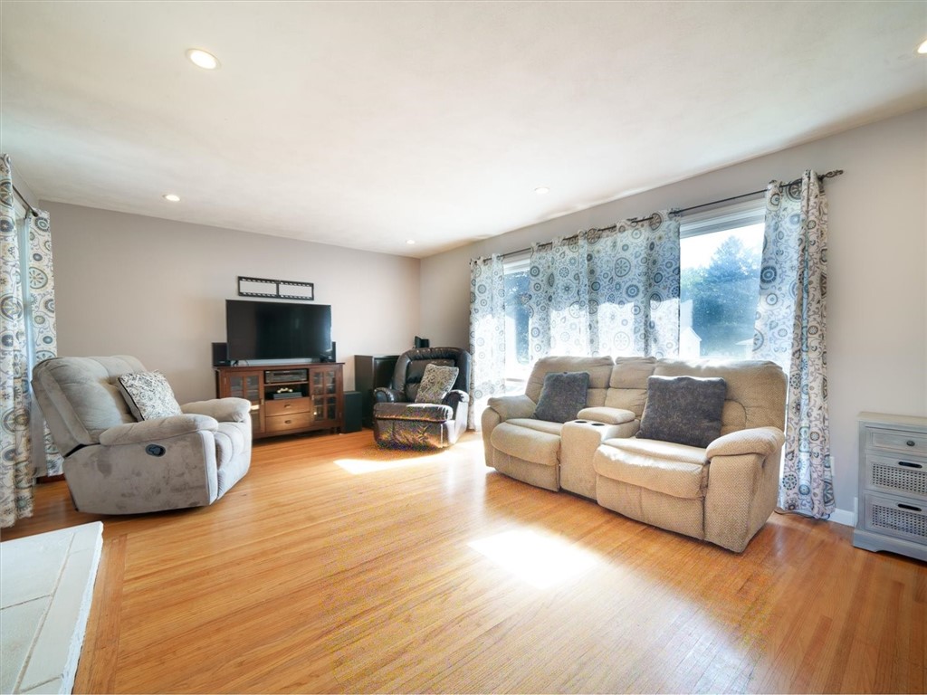 47 High Point Trail Irondequoit, NY 14609 - Photo 5 of 25