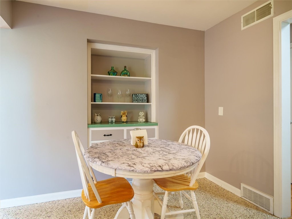 47 High Point Trail Irondequoit, NY 14609 - Photo 10 of 25