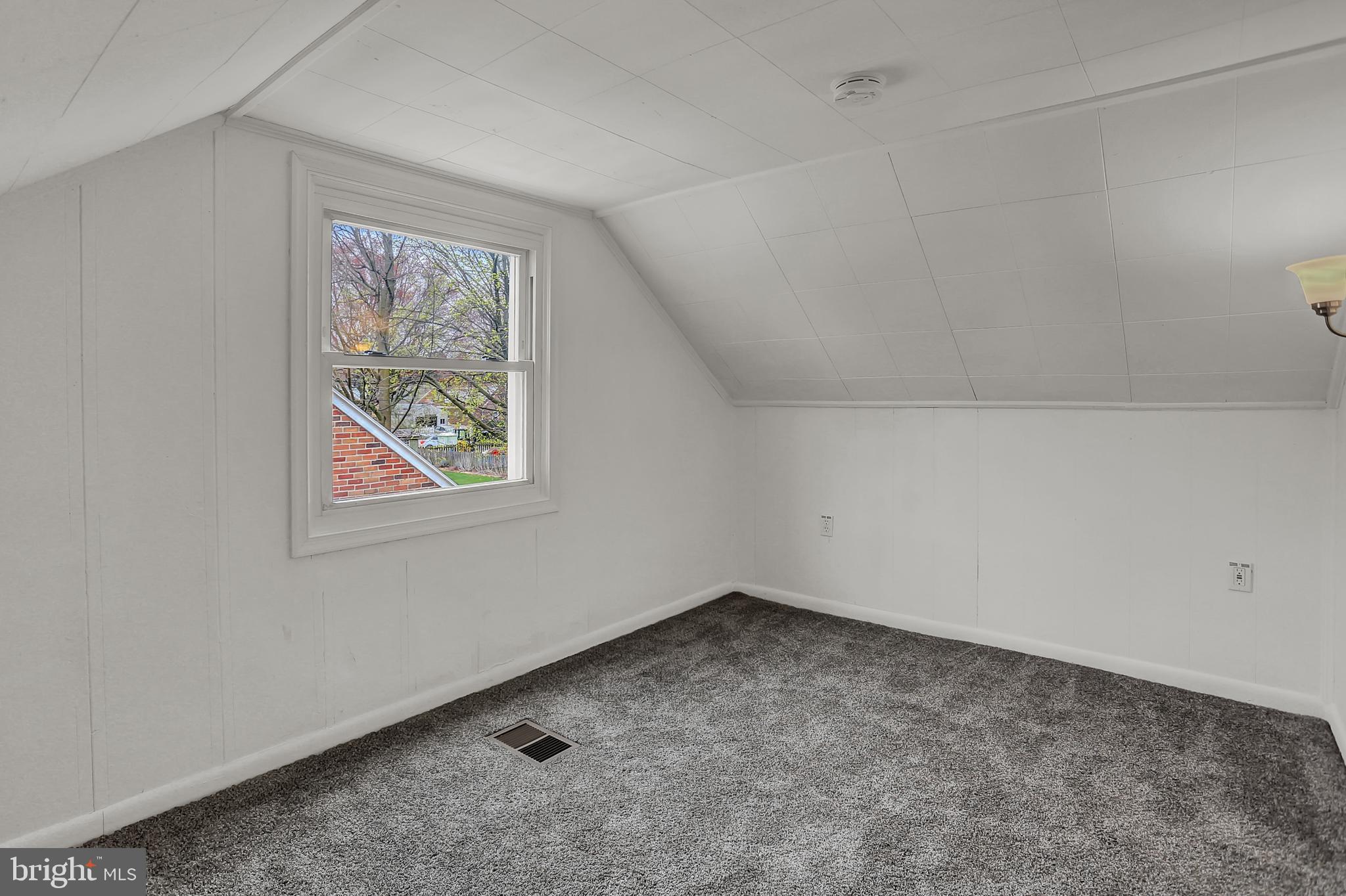 260 Edgewood Road York, PA 17402 - Photo 29 of 37 Gallery Image 29