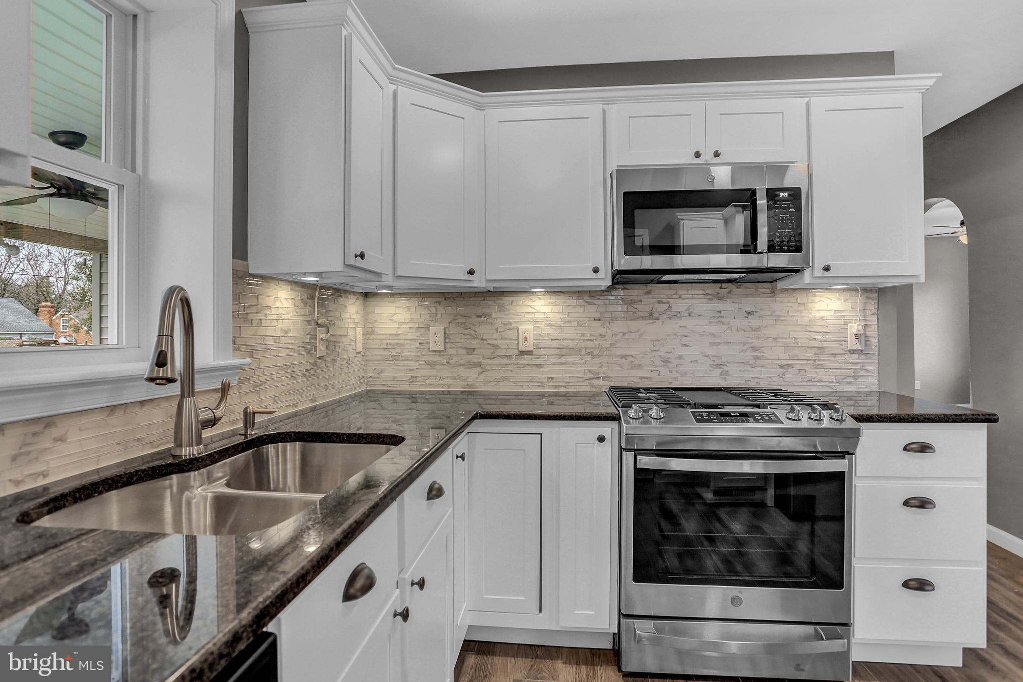 260 Edgewood Road York, PA 17402 - Photo 10 of 37 Gallery Image 10