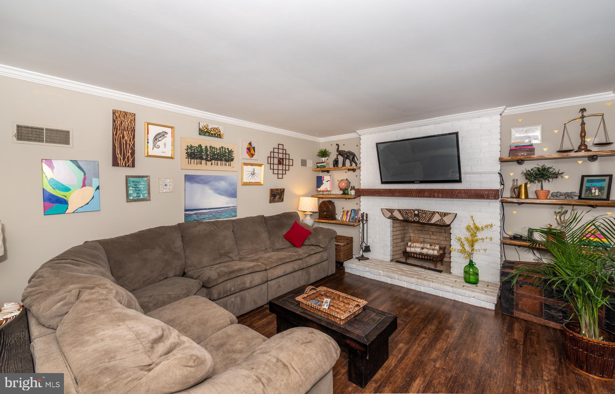 548 Wheatfield Drive Lititz, PA 17543 - Photo 3 of 29 Family Room