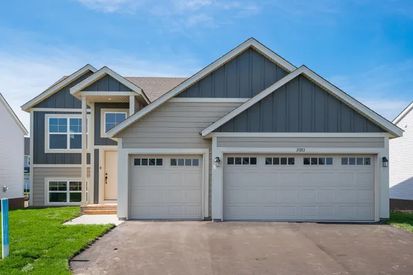 $439,900 | 988 Willow Glen Avenue, Somerset, WI 54025