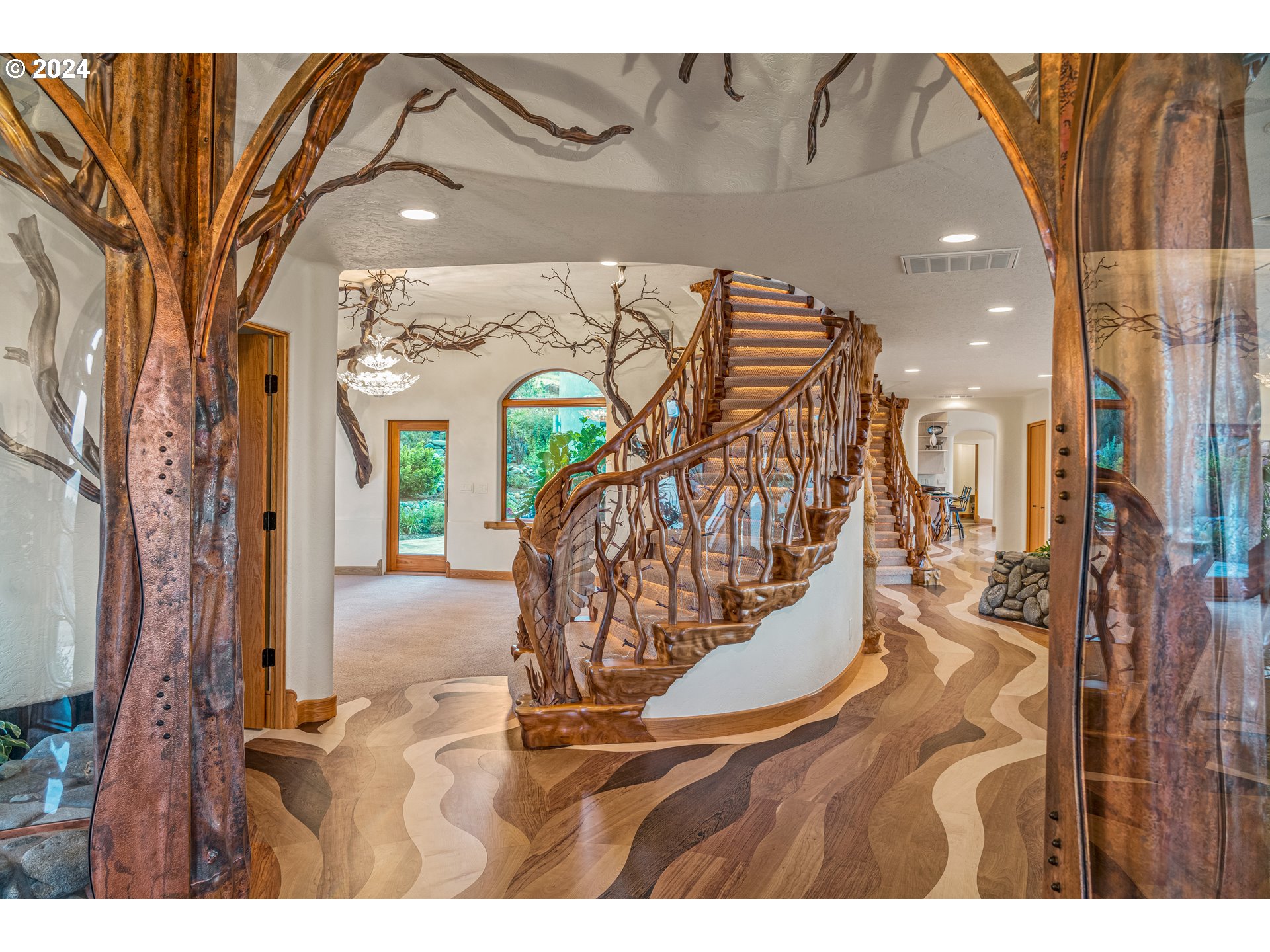 2700 North Valley View Road Ashland, OR 97520 - Photo 13 of 48