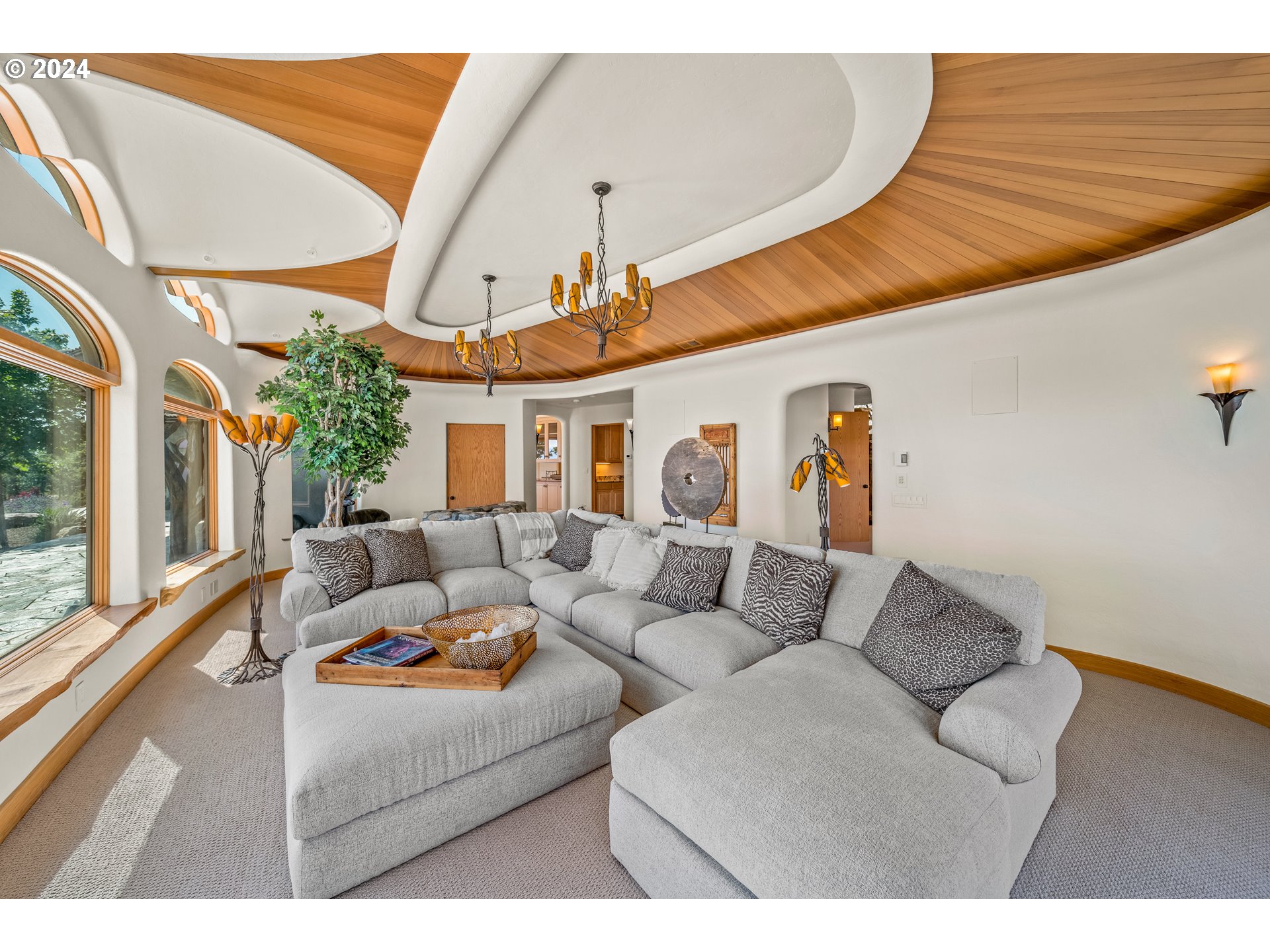 2700 North Valley View Road Ashland, OR 97520 - Photo 30 of 48