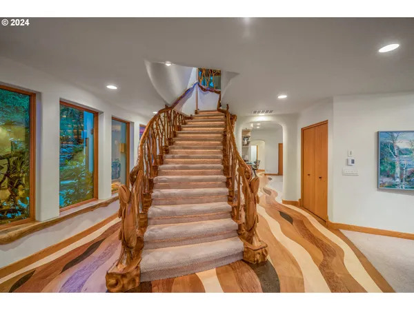 $4,500,000 | 2700 North Valley View Road, Ashland, OR 97520