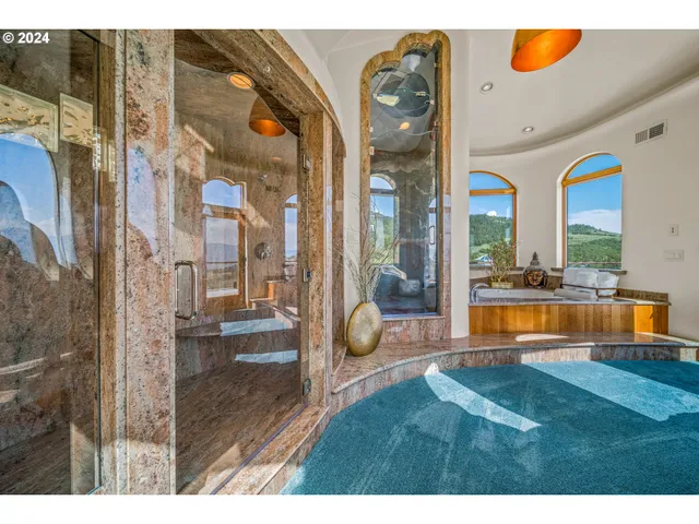 $4,500,000 | 2700 North Valley View Road, Ashland, OR 97520