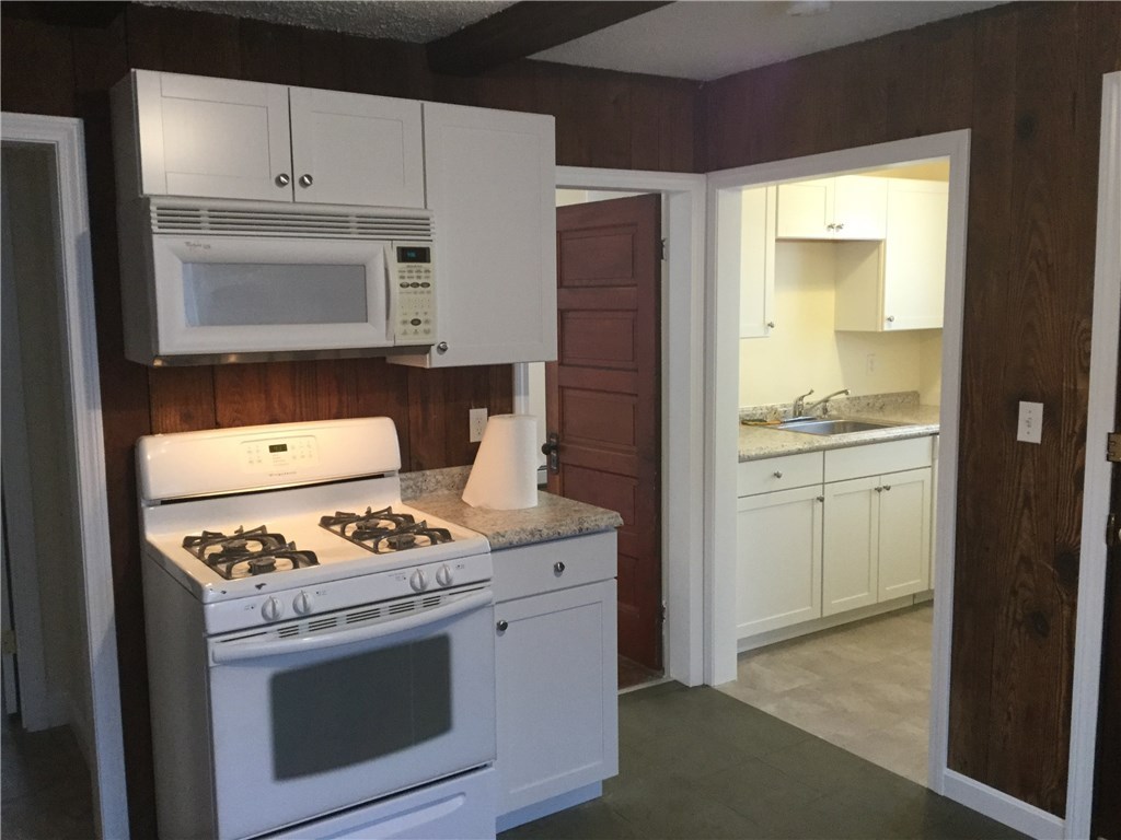 321 2nd Avenue Woonsocket, RI 02895 - Photo 8 of 17