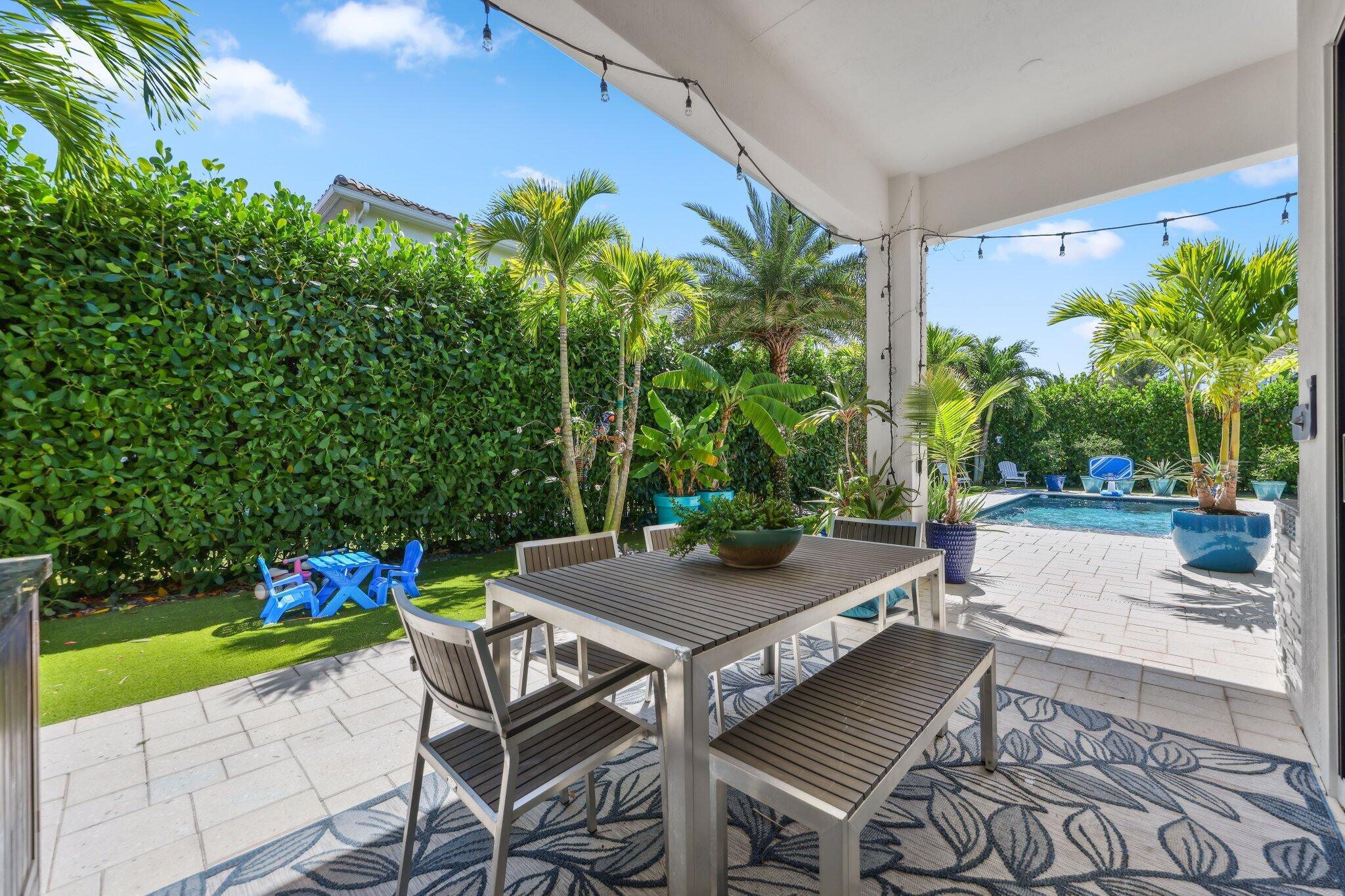 2560 Northwest 70th Boulevard Boca Raton, FL 33496 - Photo 15 of 26 Outdoor space